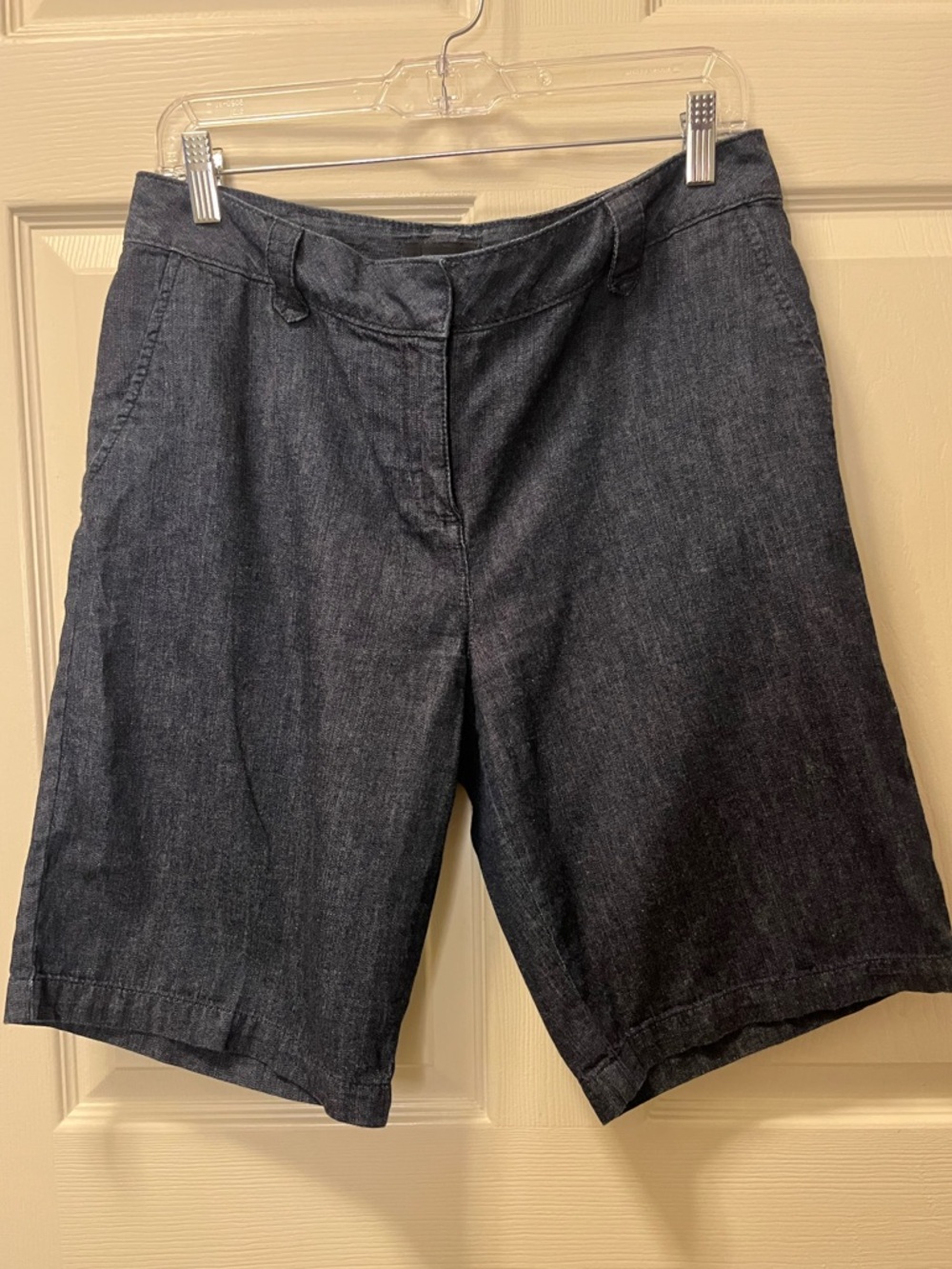Talbots Women's Classic Dark Denim Bermuda Shorts Belt loops,pockets Size 10